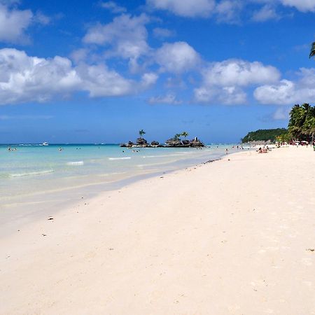 Boracay Beach Club Balabag  Exterior photo
