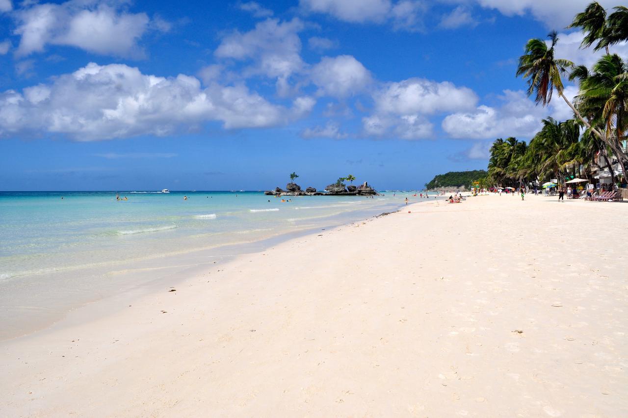 Boracay Beach Club Balabag  Exterior photo