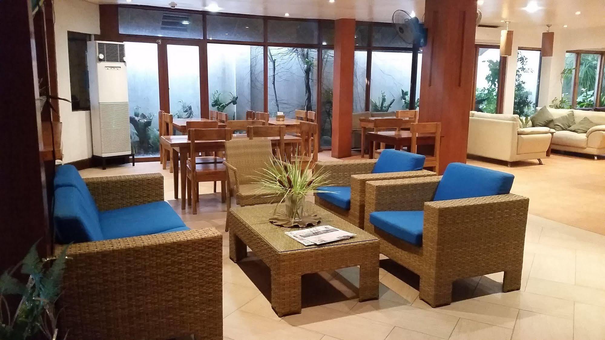 Boracay Beach Club Balabag  Exterior photo